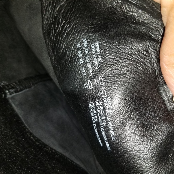 UGG 1013679 Ava genuine Shealing Lined Tall Water Reaistant Boot black Suede 11 - Picture 10 of 14